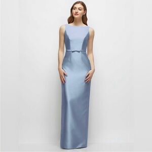 Elegant Light Blue Satin Evening Gown with Bow Waist